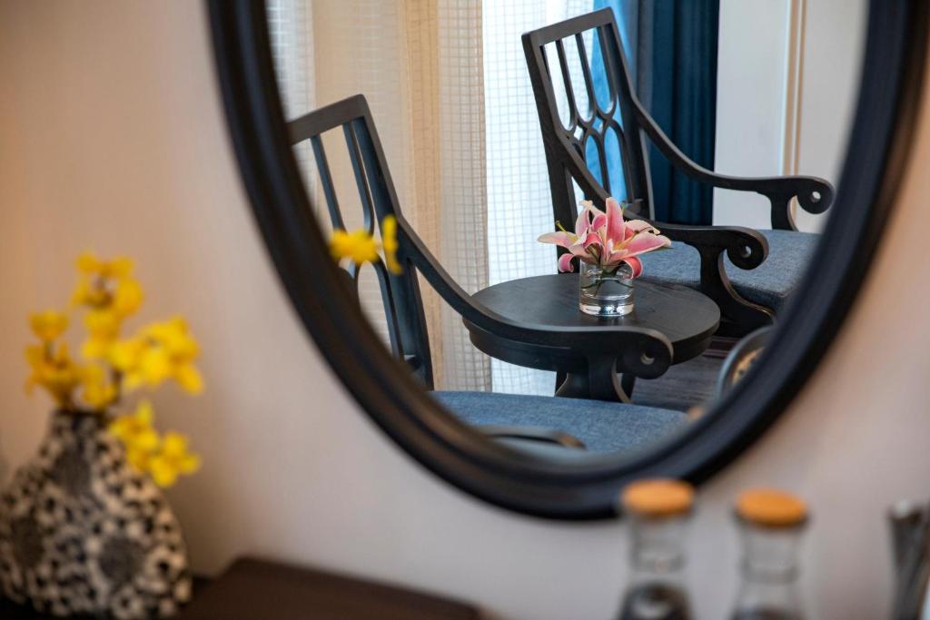 Ha Long Essence Hotel - 17