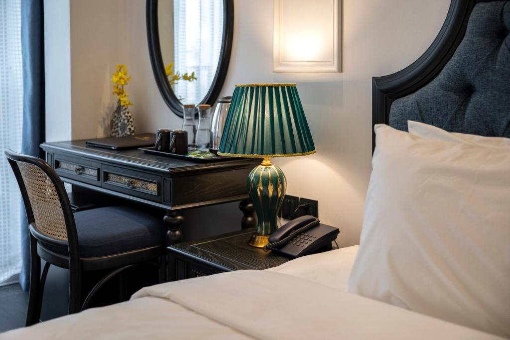 Ha Long Essence Hotel - 19