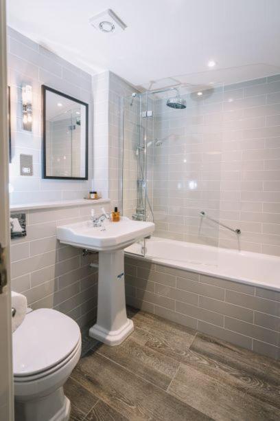 Bagno di Bridge House Hotel & Silver Howe View Cottage
