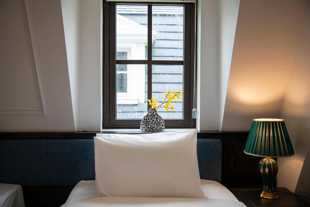 Ha Long Essence Hotel - 7