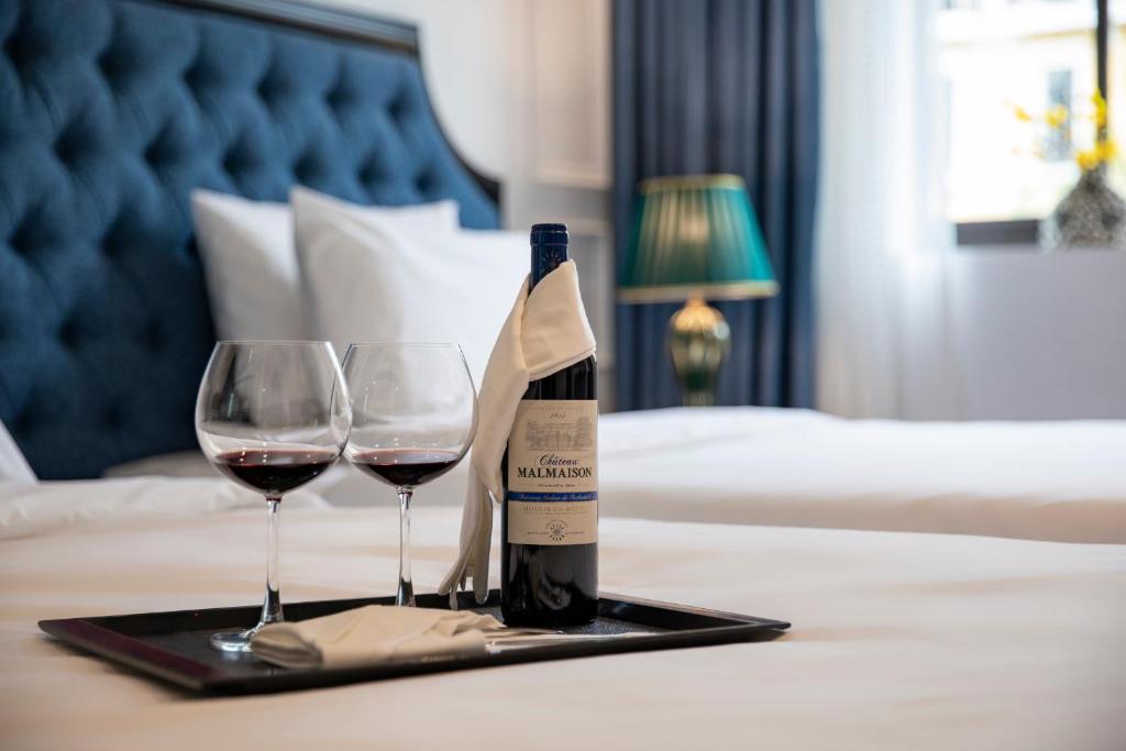 Ha Long Essence Hotel - 10