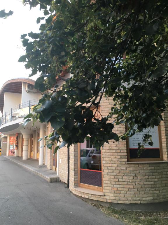 Budova, v ktorej sa apartmán nachádza