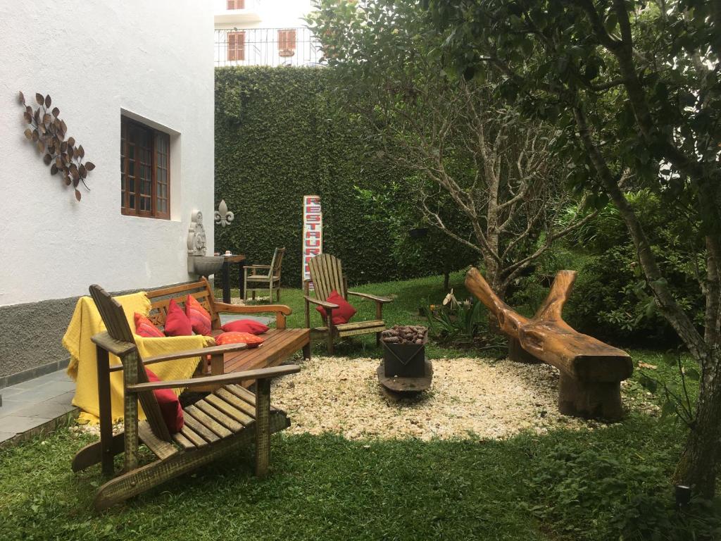 Apartamento em Condomínio Campos do Jordão