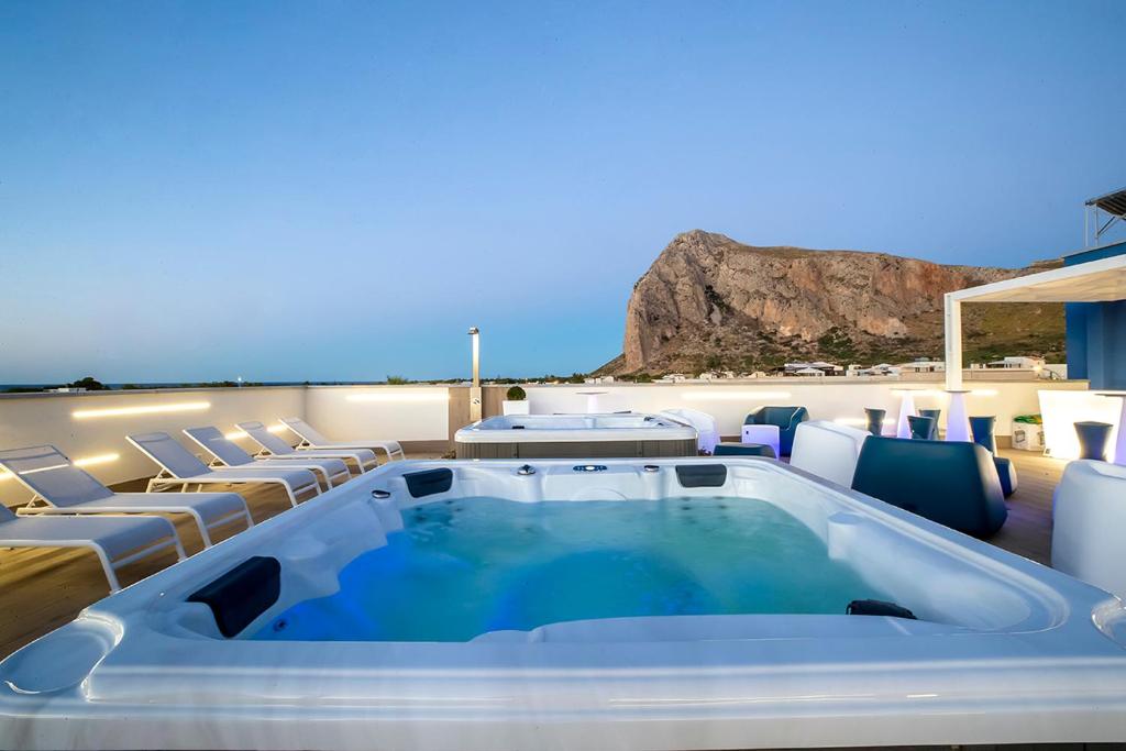 a hot tub on the deck of a cruise ship at Sundeck Hotel in San Vito lo Capo