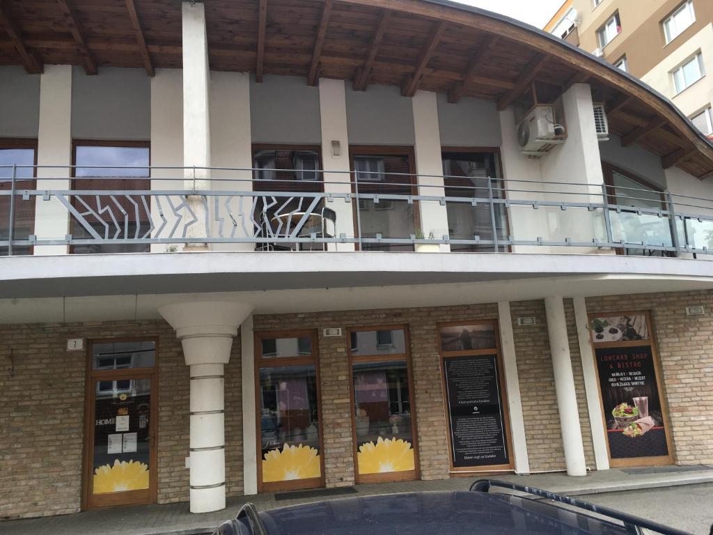 Budova, v ktorej sa apartmán nachádza