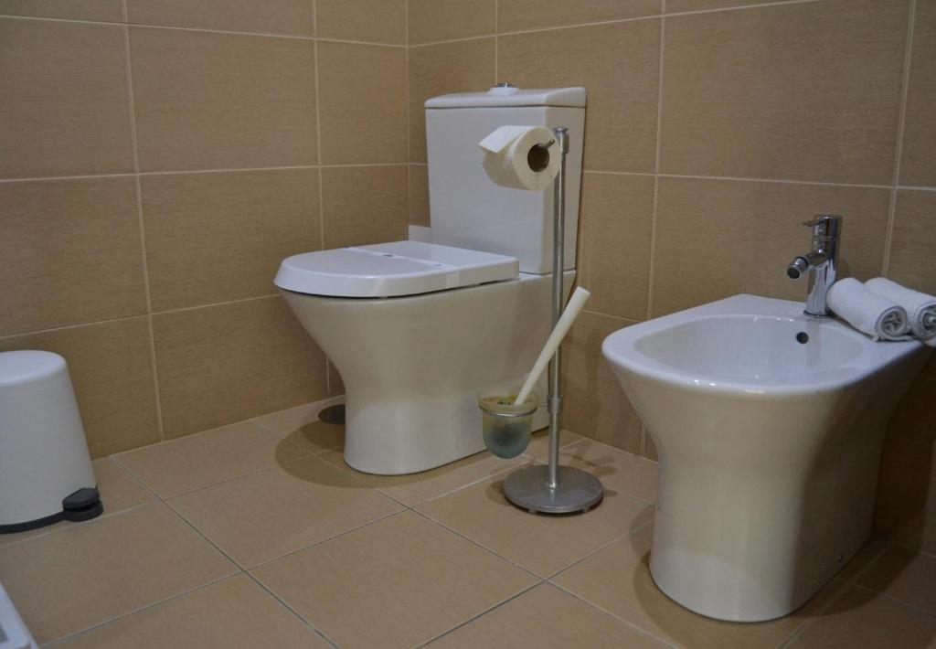 Een badkamer bij Cerca da Vitoria 2 Sesimbra