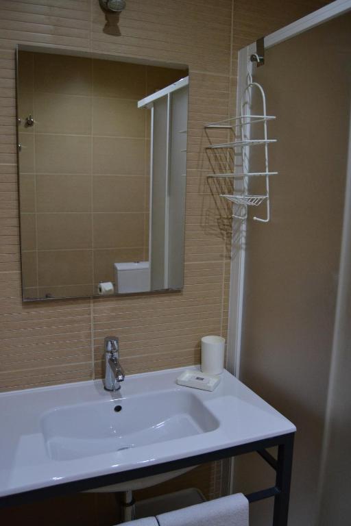 Een badkamer bij Cerca da Vitoria 2 Sesimbra