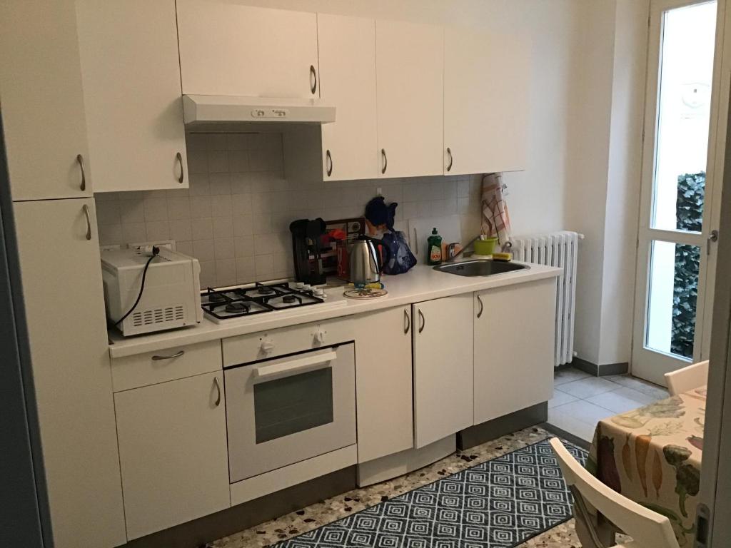 Kuchyňa alebo kuchynka v ubytovaní A due passi da Giulietta-Casa Montecchi