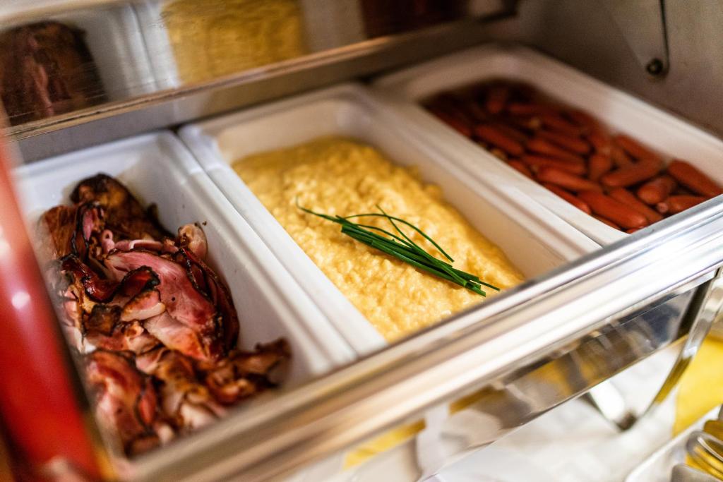 Jedzenie w hotelu lub w pobliżu