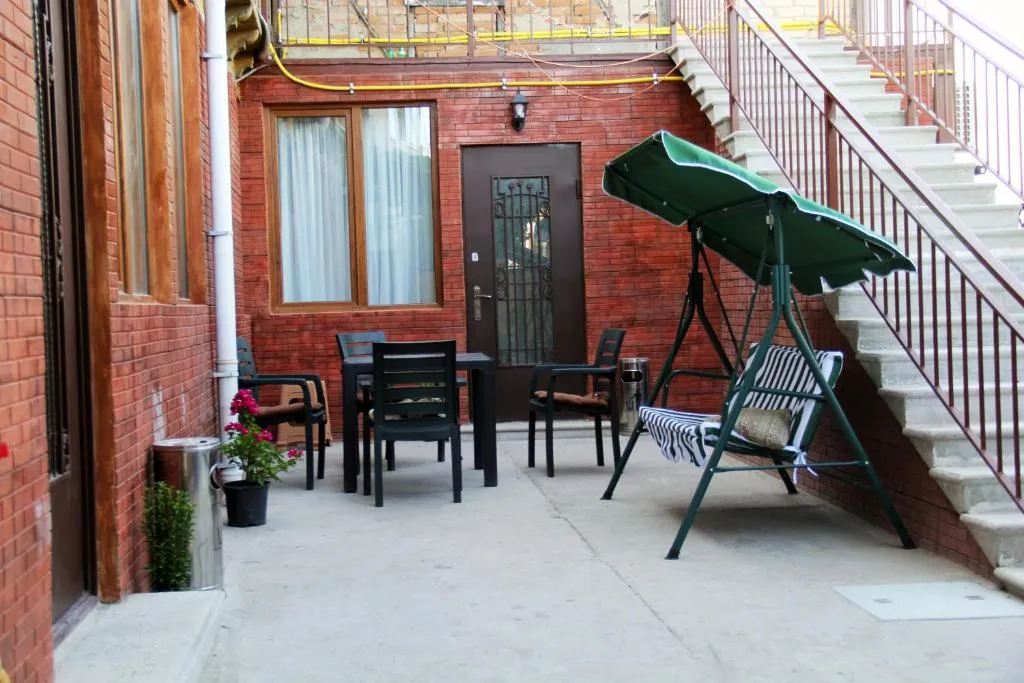 Cozy, apartments with stunning view and a yard., Tbilisi, Georgia