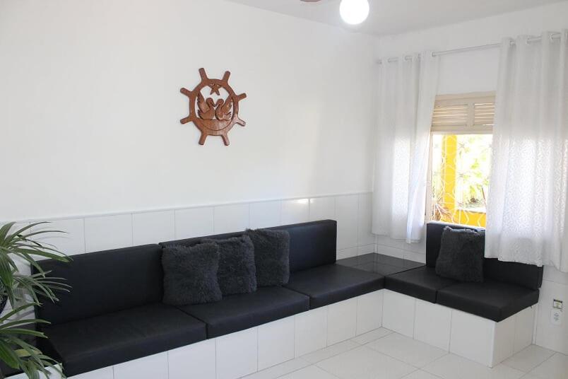  Casa com piscina e mini campo de futebol em Cabo Frio