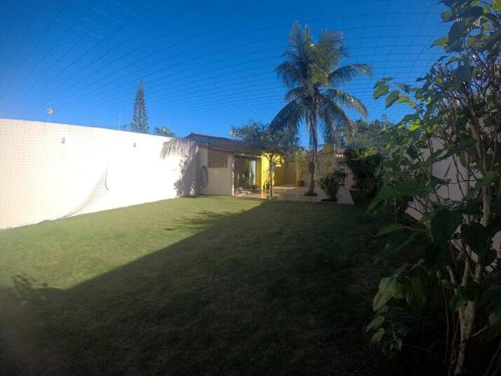  Casa com piscina e mini campo de futebol em Cabo Frio