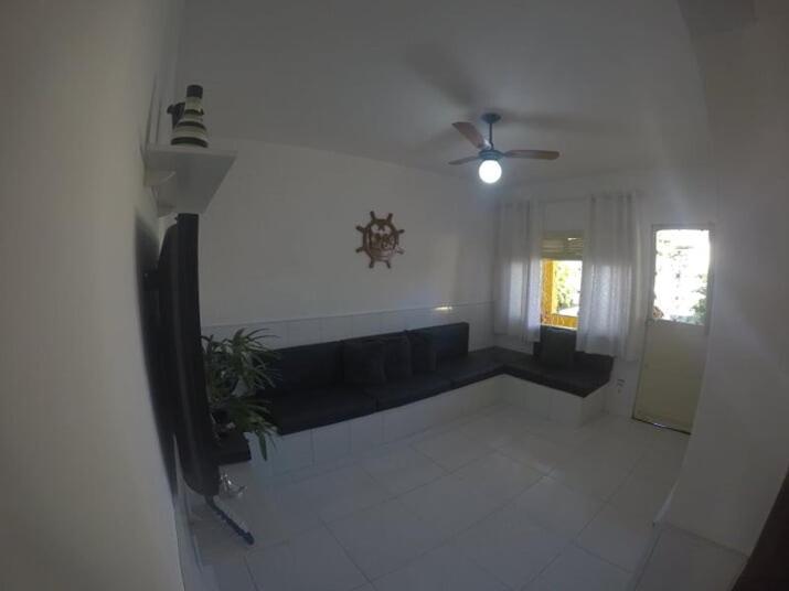  Casa com piscina e mini campo de futebol em Cabo Frio