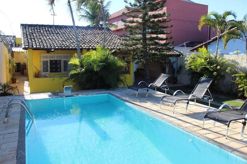  Casa com piscina e mini campo de futebol em Cabo Frio