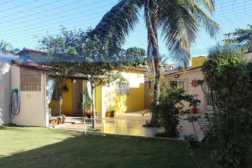  Casa com piscina e mini campo de futebol em Cabo Frio