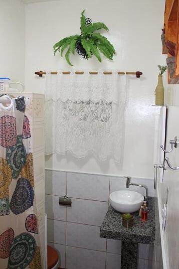  Casa com piscina e mini campo de futebol em Cabo Frio
