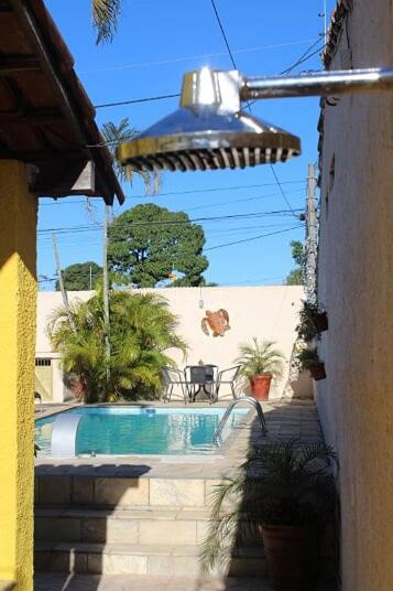  Casa com piscina e mini campo de futebol em Cabo Frio