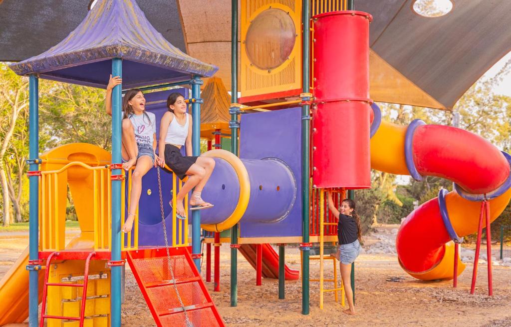 גבולות – אירוח קיבוצי – תמונה 8
