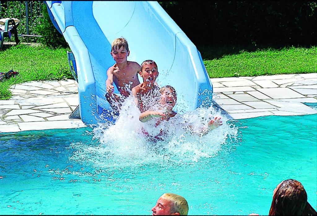 Bazén v ubytování Hotel Vermoi nebo v jeho okolí