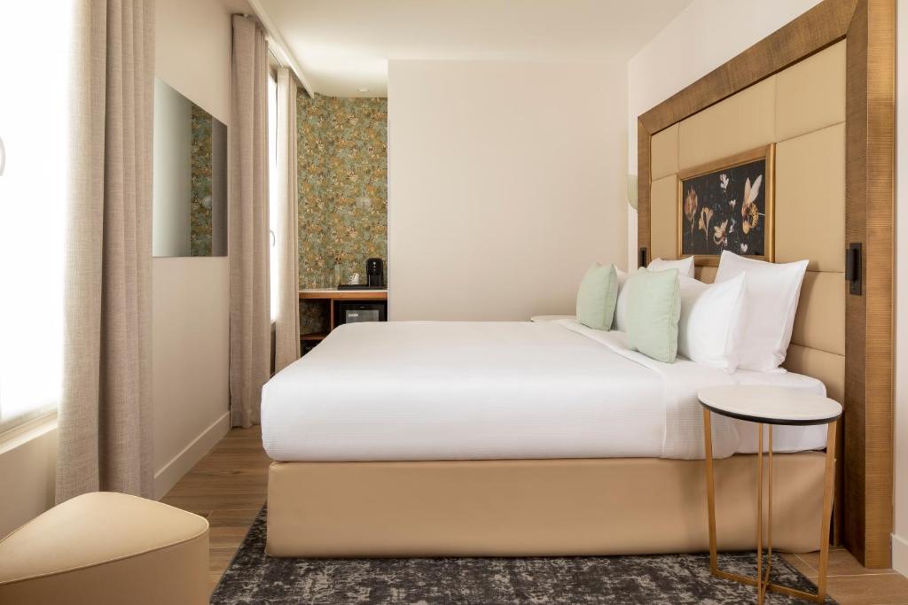 Hôtel des Champs-Elysées - Resim 17