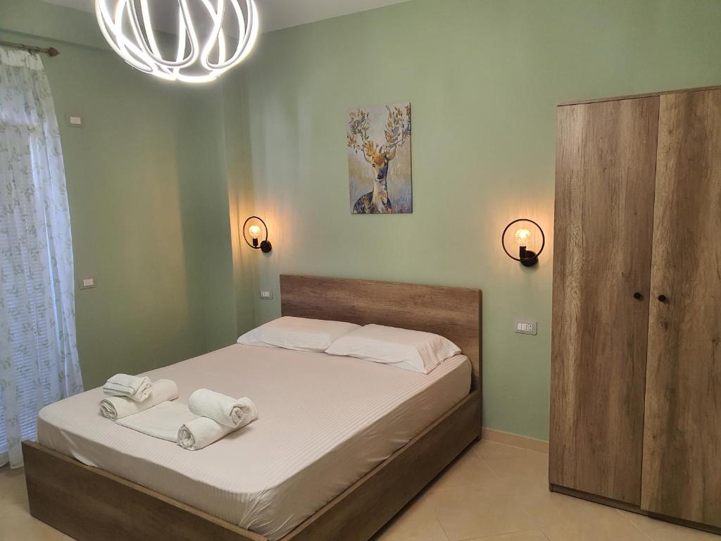 Deni Sea View Apartment - Image 2