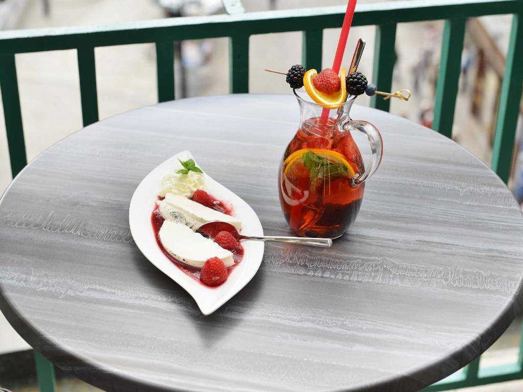 EA Hotel Elefant - Resim 39