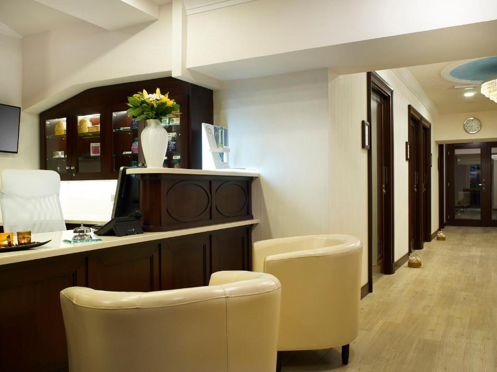 EA Hotel Elefant - Resim 20