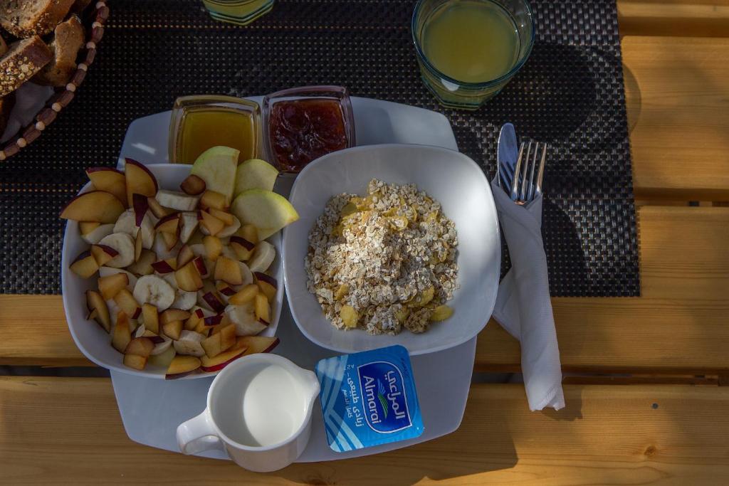 Jídlo v hotelu nebo okolí
