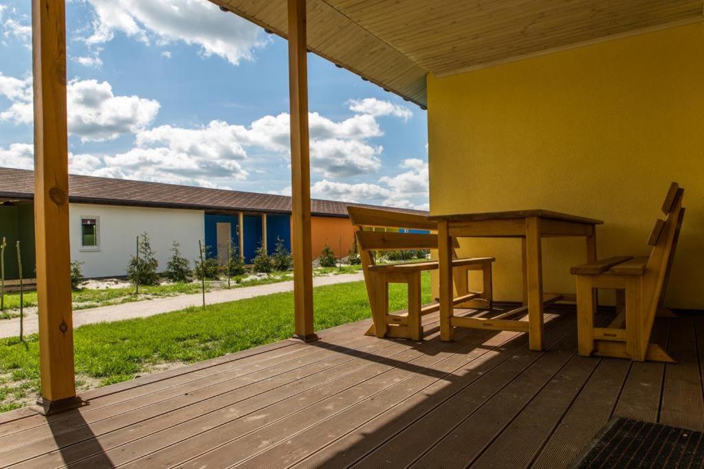 AVENTURIER CLUB houses in a line - Housity