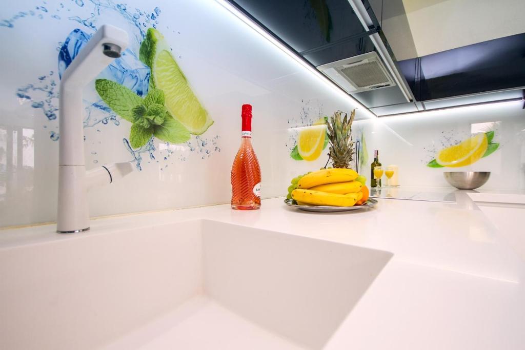 Fotografia z galérie ubytovania Villa Caribic with 72sqm private pool, whirlpool, sauna, outdoor lounge area v destinácii Gata