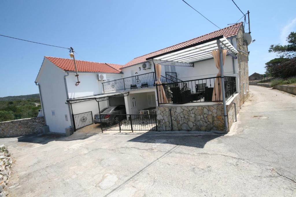 House Sakarun House Sakarun