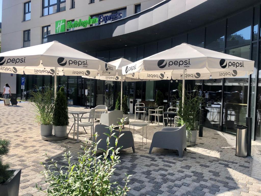 Reštaurácia alebo iné gastronomické zariadenie v ubytovaní Holiday Inn Express Warsaw - Mokotow by IHG