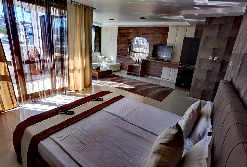 Hotel Acktion - Luxury Studio