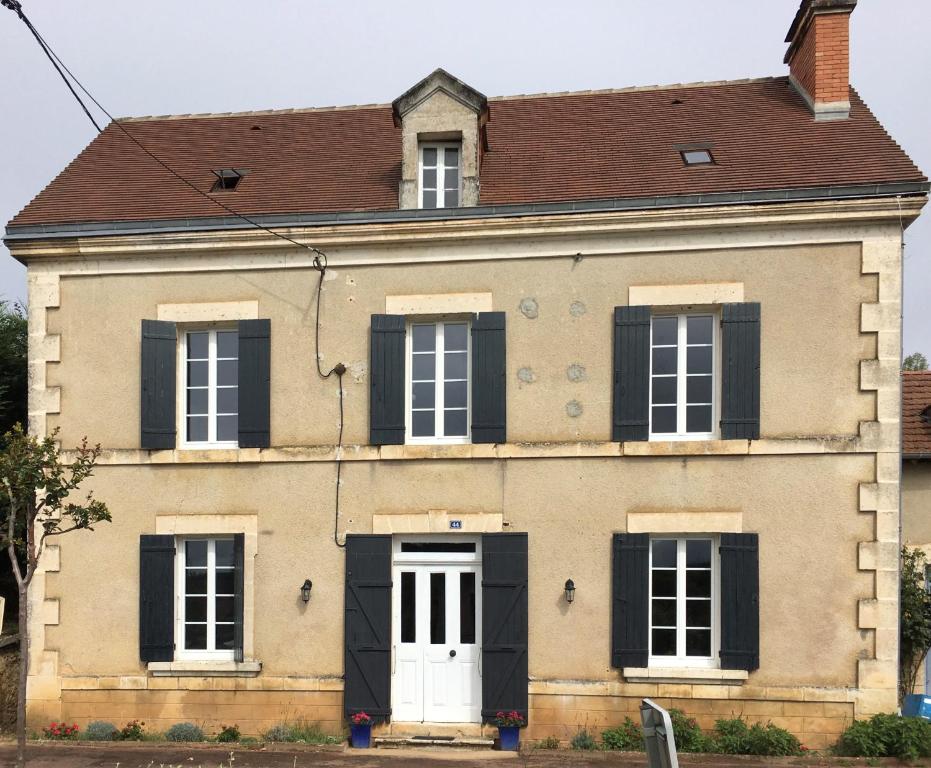 Ancien Relais de Poste The Old Post Office, Saint-Martial-dʼAlbarède –  Tarifs 2024