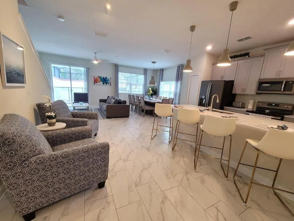 Brand New! 5 Bedroom with Private Pool 10 MiN to Disney Orlando, Kissimmee, United States