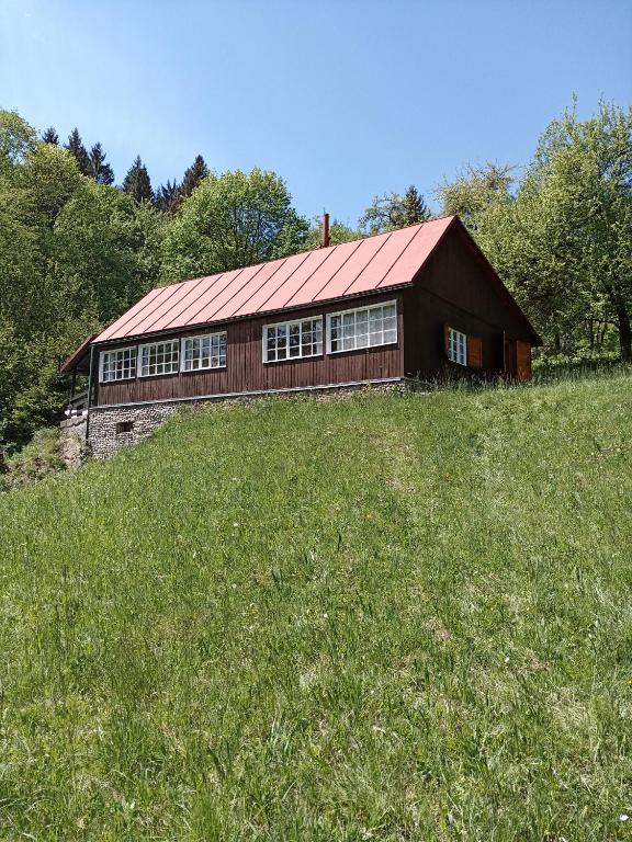 Budova, v ktorej sa dovolenkový dom nachádza