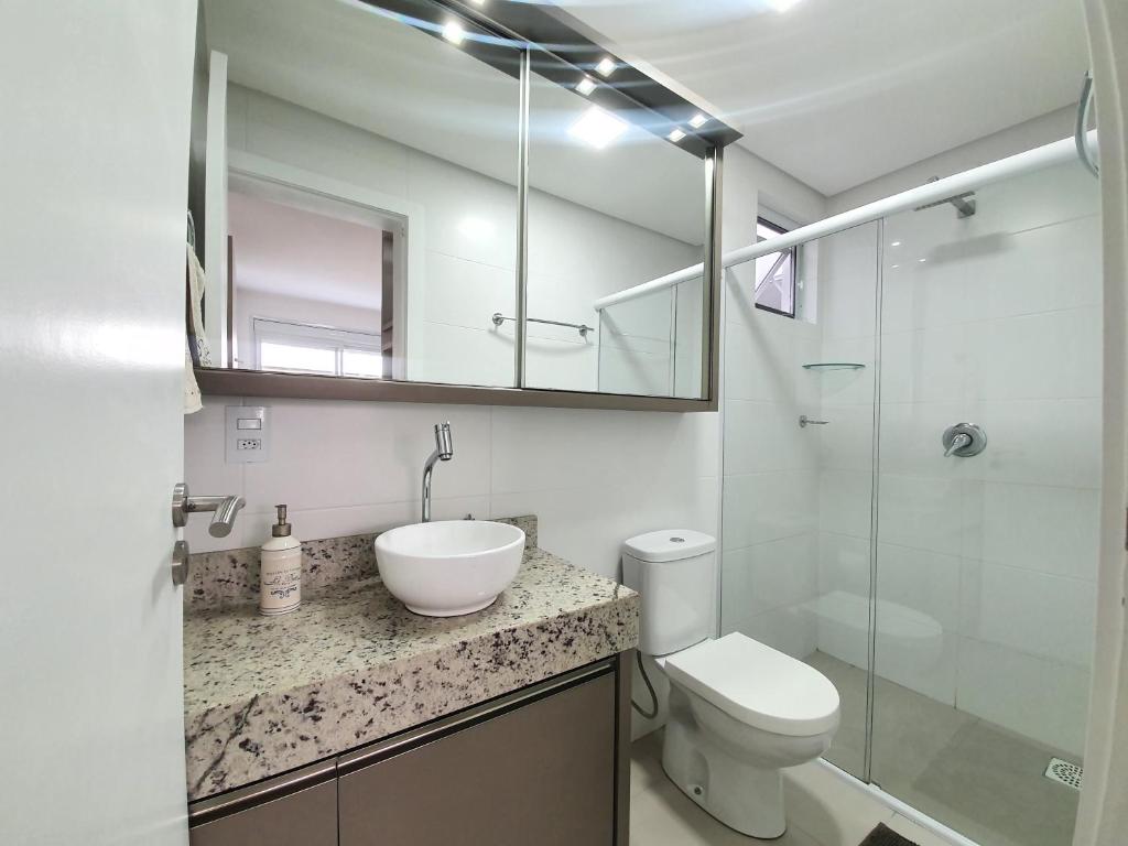 Apartamento luxuoso à 200 m da praia em Florianópolis-SC