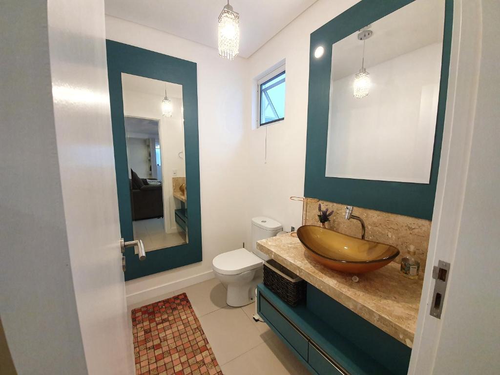  Apartamento luxuoso à 200 m da praia em Florianópolis-SC