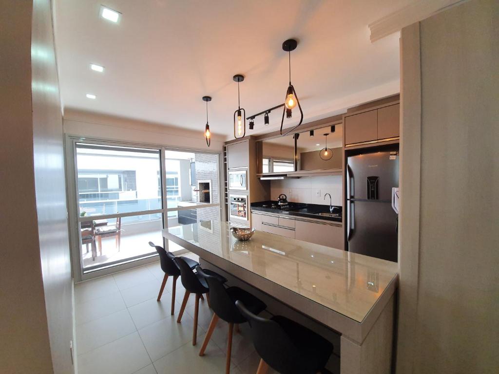  Apartamento luxuoso à 200 m da praia em Florianópolis-SC