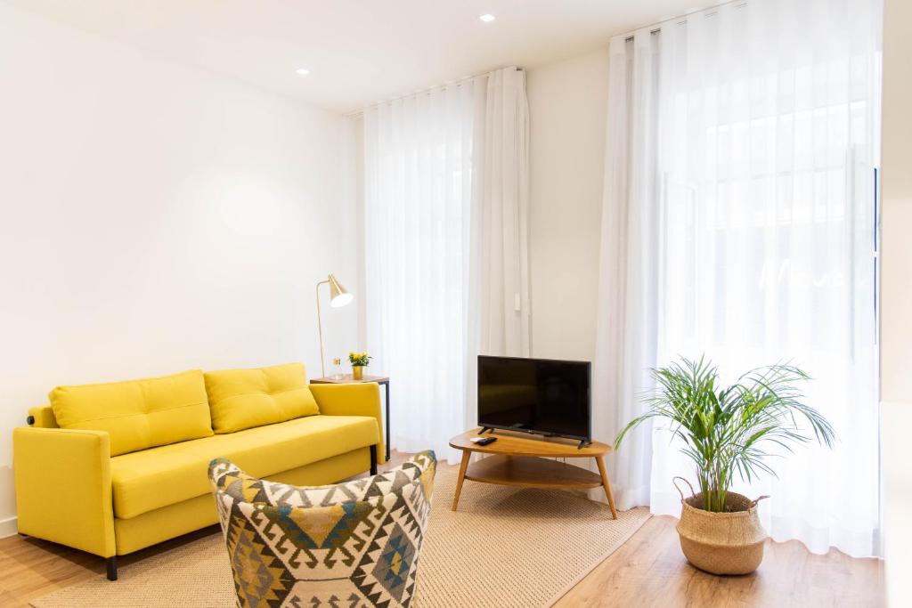 Apartamentos Fernão de Ornelas by Heart of Funchal - 3