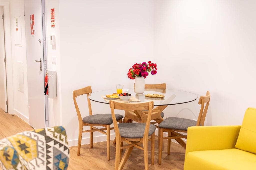 Apartamentos Fernão de Ornelas by Heart of Funchal - 8