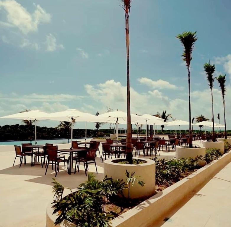  Salinas Park Resort