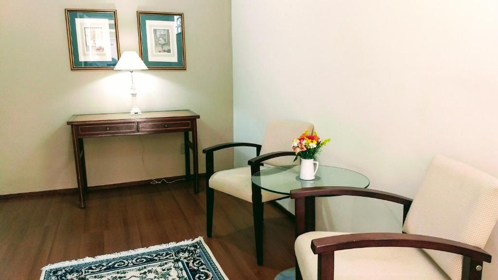  Castel Plaza Hotel