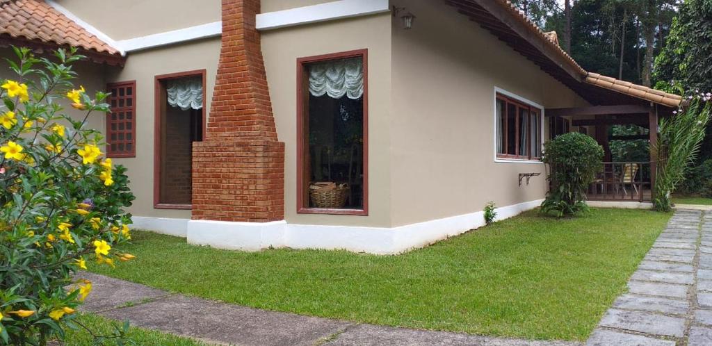  Casa de Temporada Penedo / Serrinha