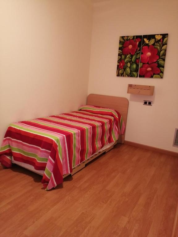 Posteľ alebo postele v izbe v ubytovaní Apartamento playa Cambrils edificio Torresol