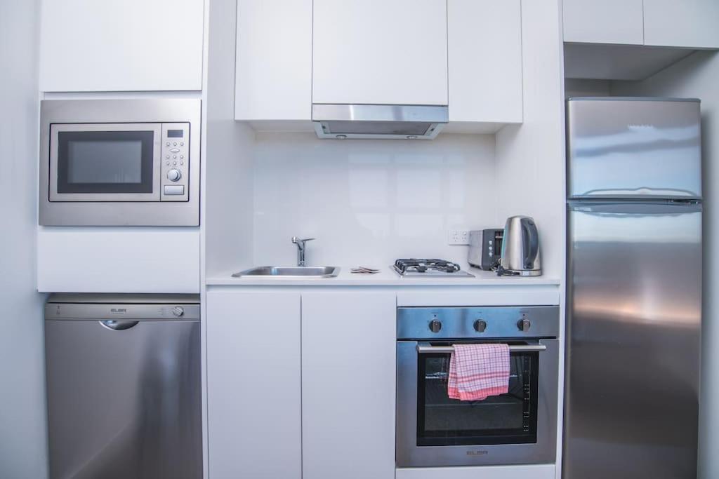 Φωτογραφία από το άλμπουμ του Train Station Access! 1Bed1Bath APT at Chatswood στο Σίδνεϊ
