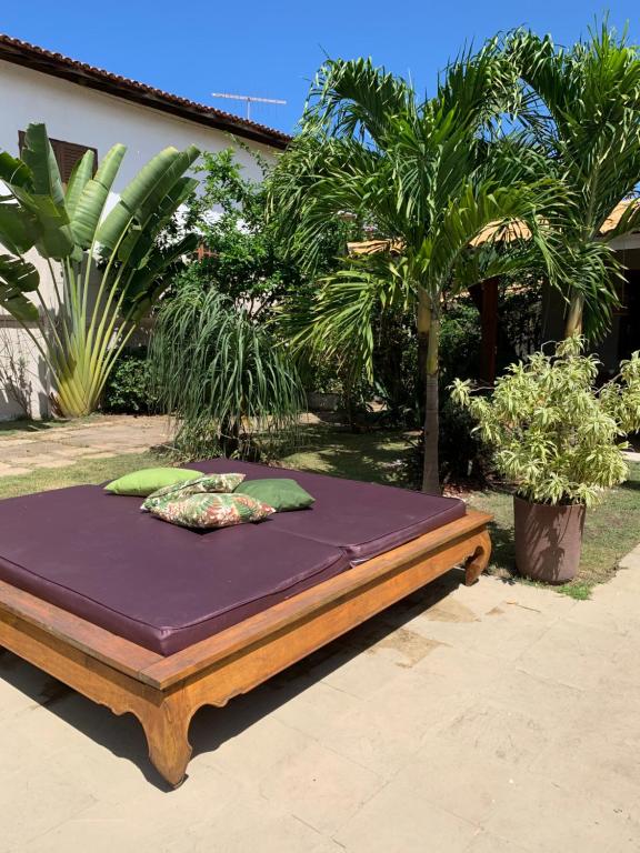  Casa 3 suítes e escritório reversível para quarto em Vilas do Atlântico - 250 m da praia e 6 km da capital