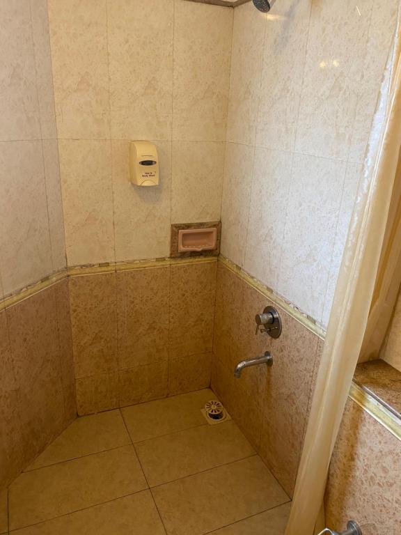 Koupelna v ubytování Panchavati Elite Inn