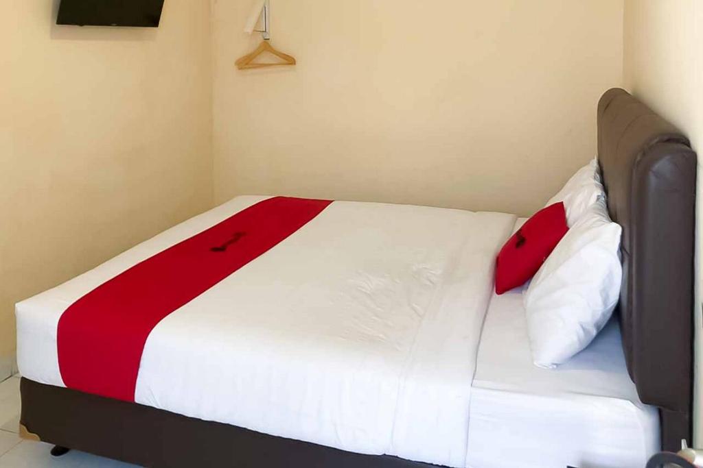 RedDoorz @ Pavilion Residence Cikarang - Habitación Doble