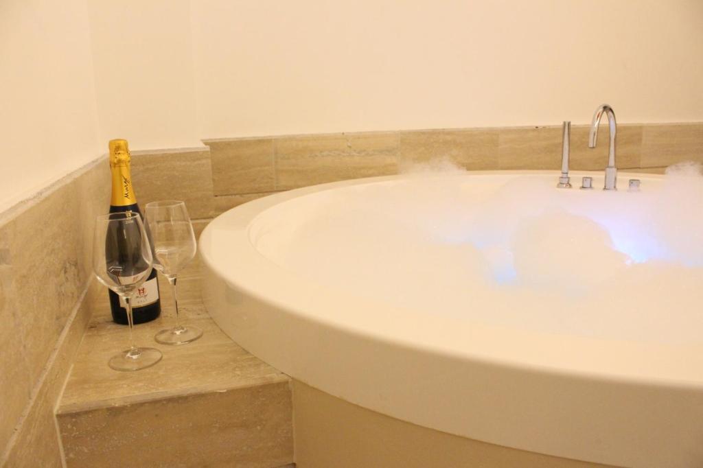 Nerello Suites and Rooms italokat is kínál